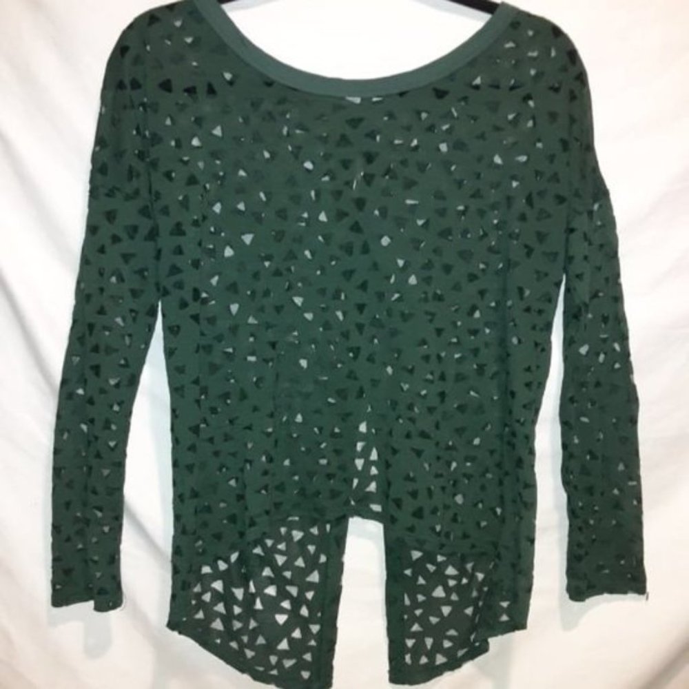 Sweet Claire Sheer Blouse with Buttons down the back Size Small